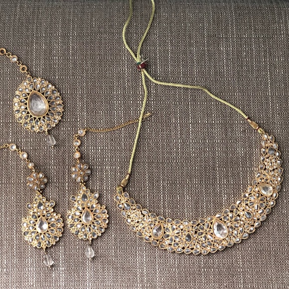 Gold Indian/ Punjabi necklace set - Picture 3 of 14